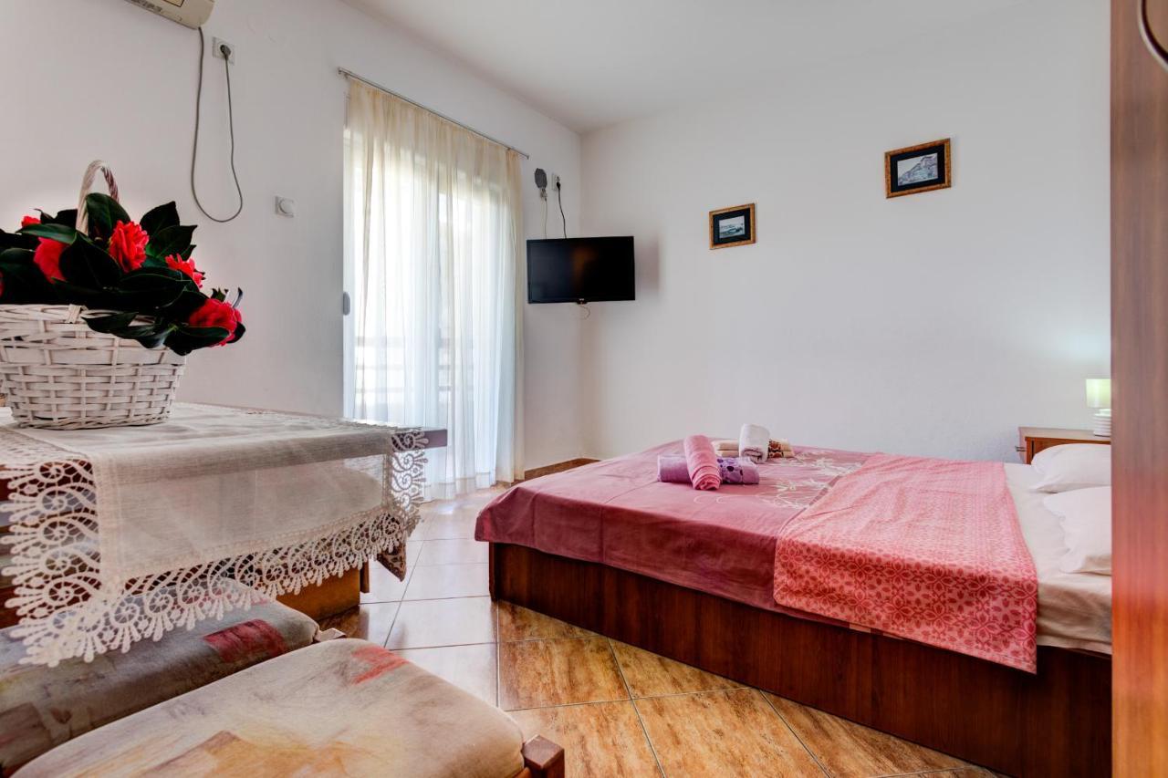 Villa Savovic Petrovac 外观 照片