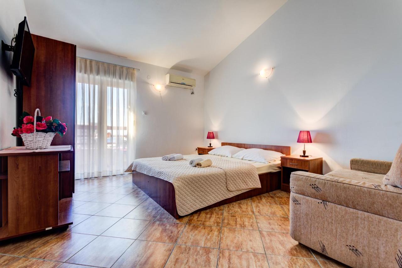 Villa Savovic Petrovac 外观 照片