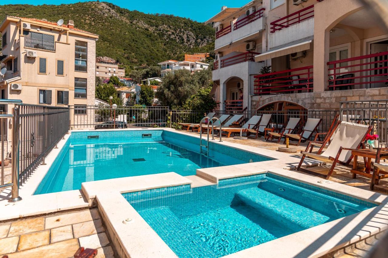 Villa Savovic Petrovac 外观 照片